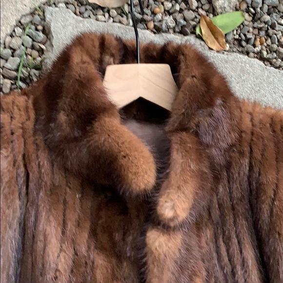 Vintage old HOLLYWOOD fur jacket. - Picture 2 of 6
